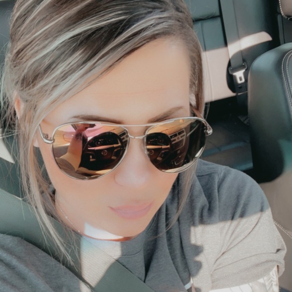 Meet your Posher, Amanda - Picture 1 of 1